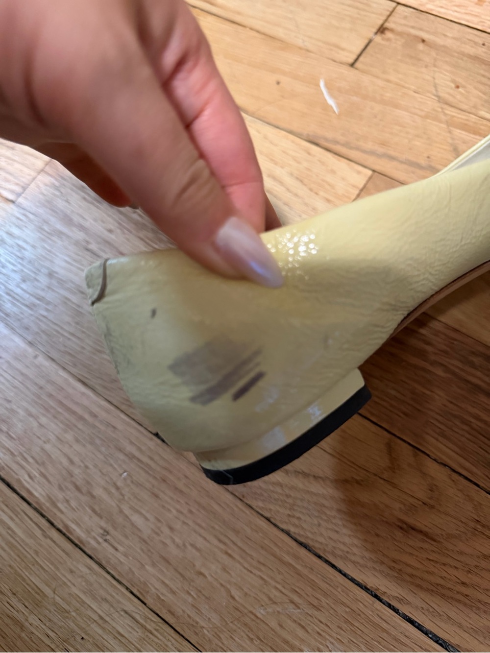 Gucci Yellow Patent Leather Ballet Flats with Silver Double-G Buckle - Picture 5 of 6